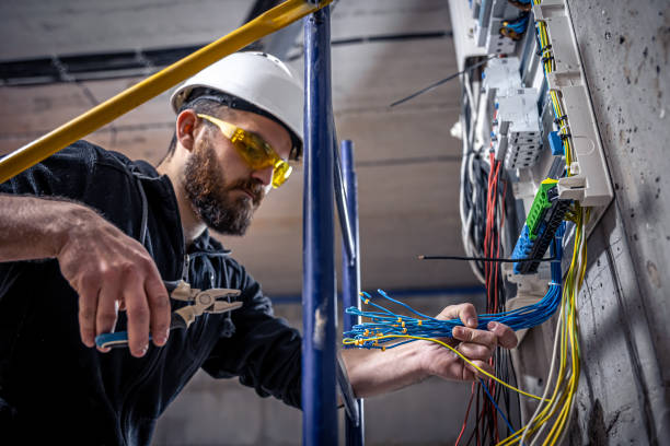 Best Affordable Electrician  in Salisbury, MO